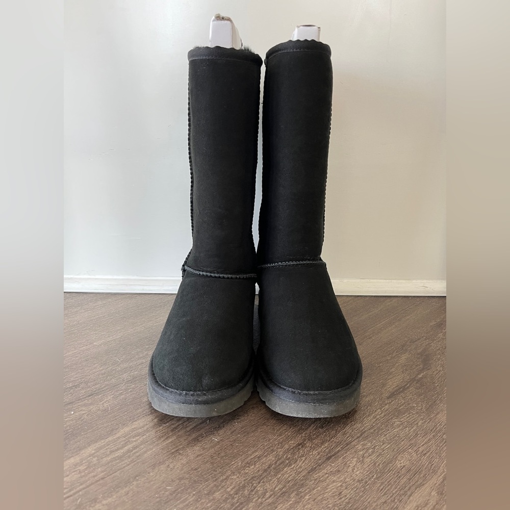 UGG Classic Tall Boots Size EU 36